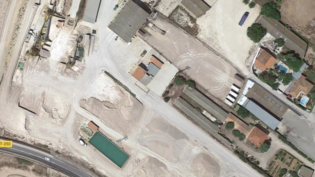 Un treballador pateix cremades del 30% en un incendi en una empresa de Masdenverge