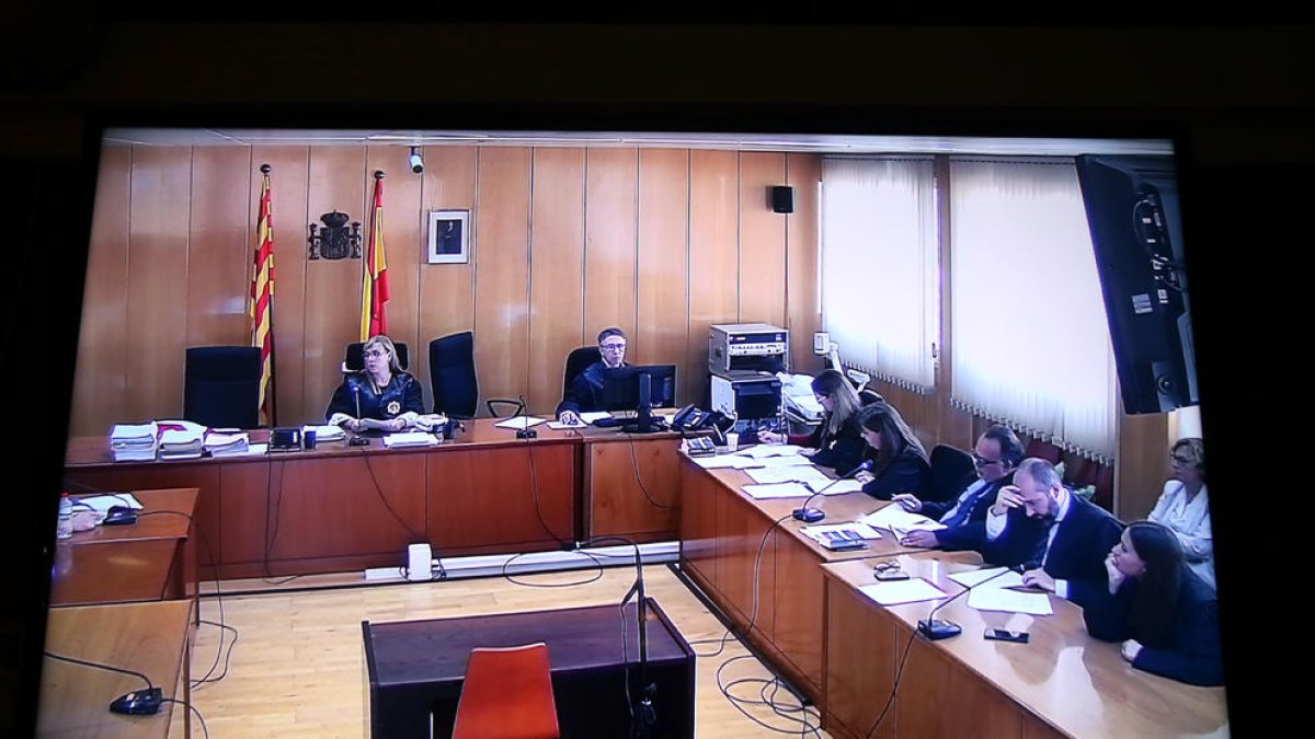 Seguridad Social, ayuda, prestación, Tarragona, culpable, funcionaria