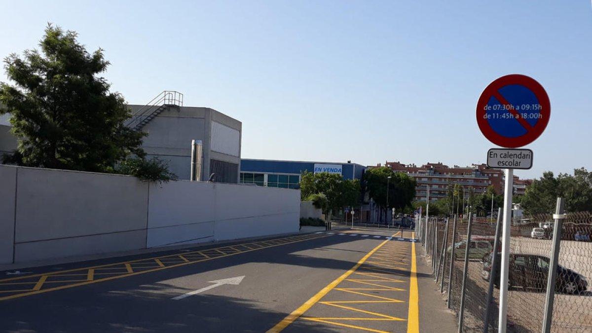 Habilitada una zona d'aparcament per a pares d'alumnes del Pi del Burgar