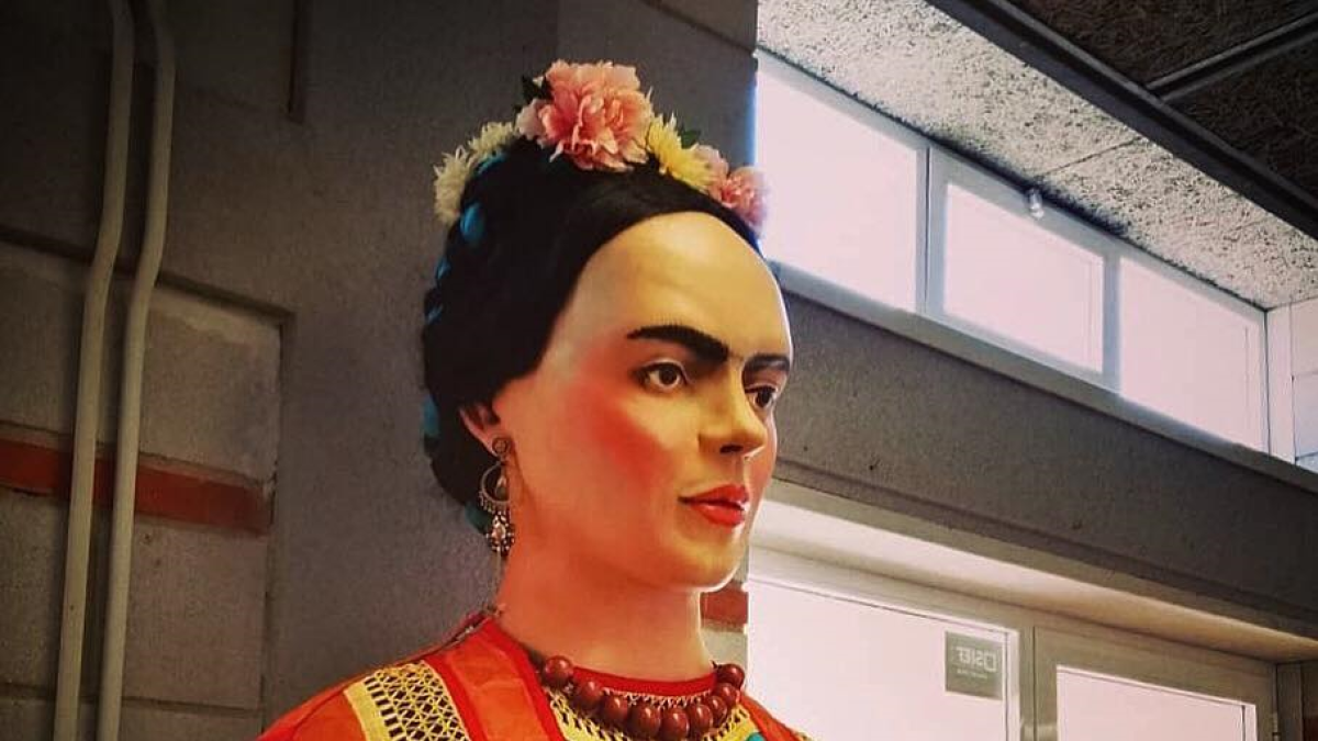 La geganta Frida s'exposa al Centre Cívic de Sant Pere i Sant Pau