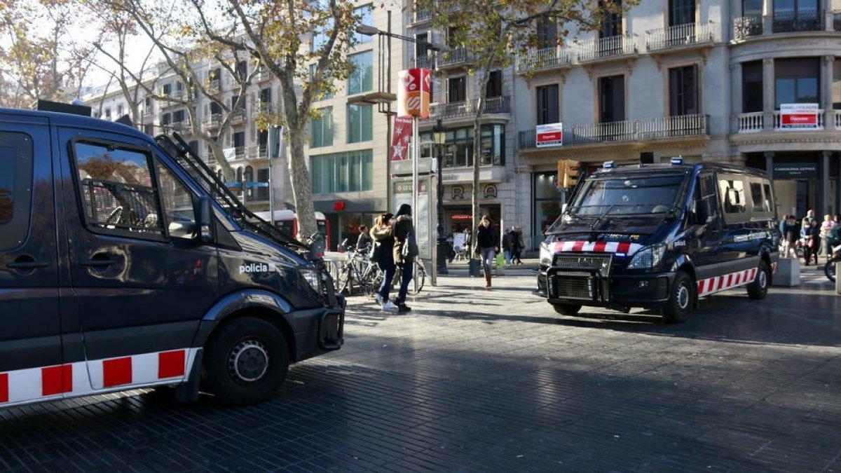 Mossos d'Esquadra Barcelona, Nadal