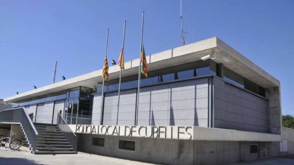 Imagen de la comisaría de la Policía Local de Cubelles.