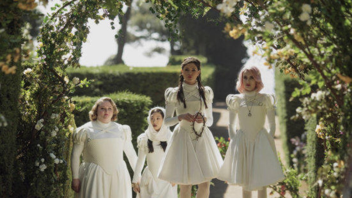 Una imagen de 'Paradise hills', dirigida por Alice Waddington.