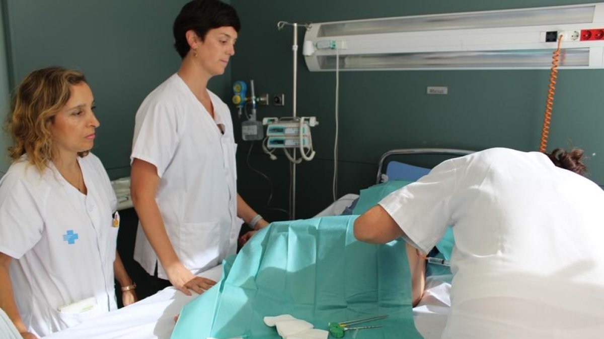 El Joan XXIII i l'ICO Tarragona fan les biòpsies de moll d'os sota sedació supervisada pel Servei d'Anestesiologia