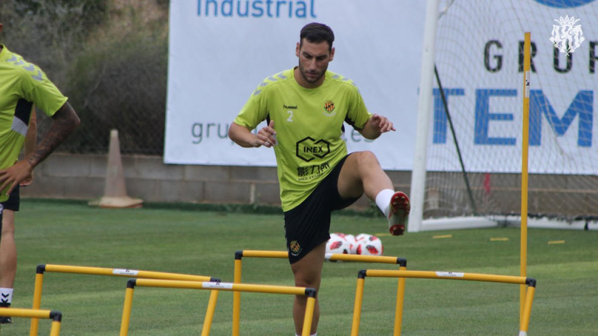 Continúa el calvario para Iván López: vuelve a lesionarse de la rodilla