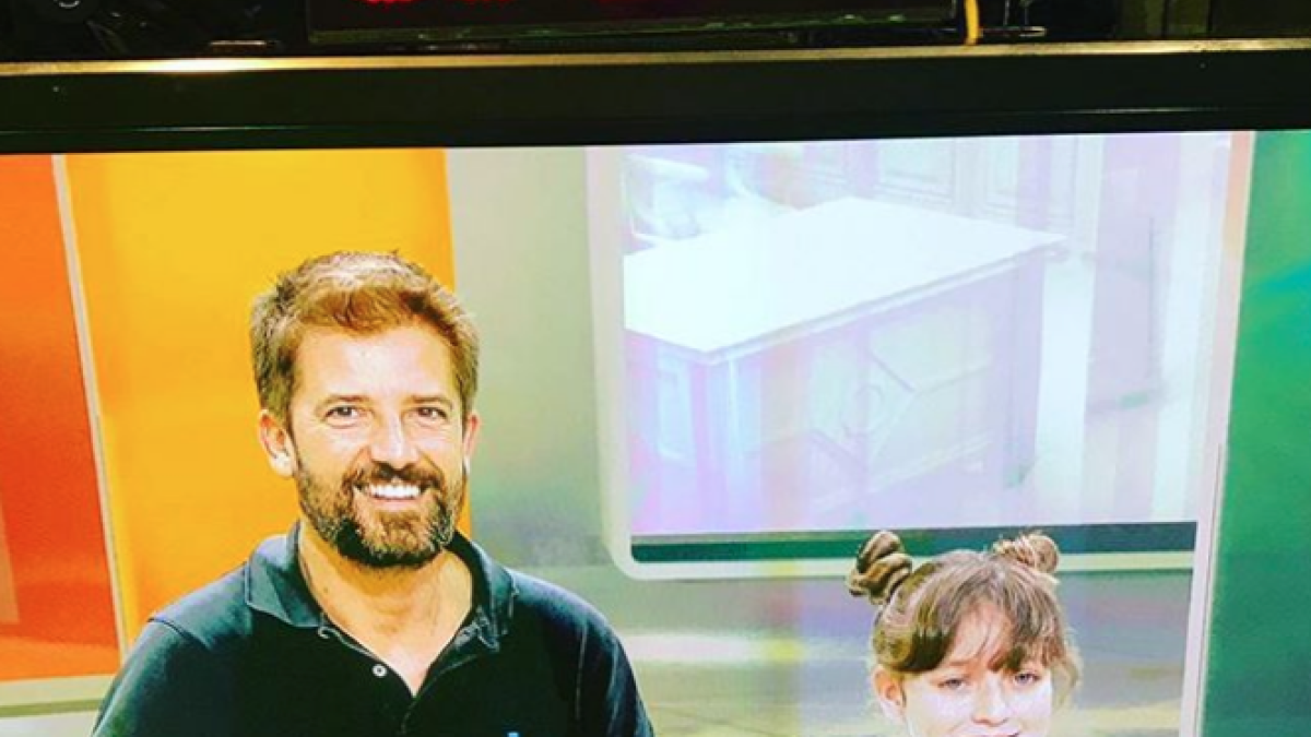 Toni Cruanyes se hace una foto solidaria con la montblanquina Júlia