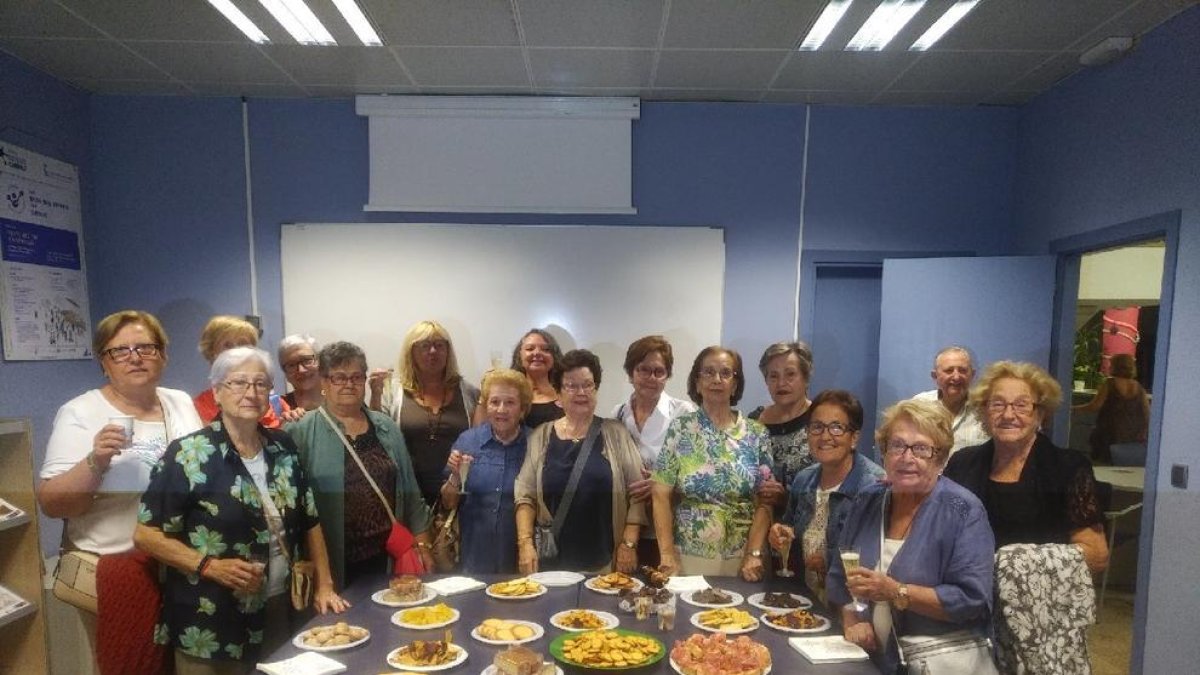 L'Escola de Puntaries de Cambrils exposa al Centre Cívic Les Basses