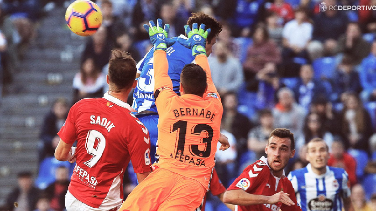 Els nous renten la cara a un Nàstic que afronta la vida d'una altra manera