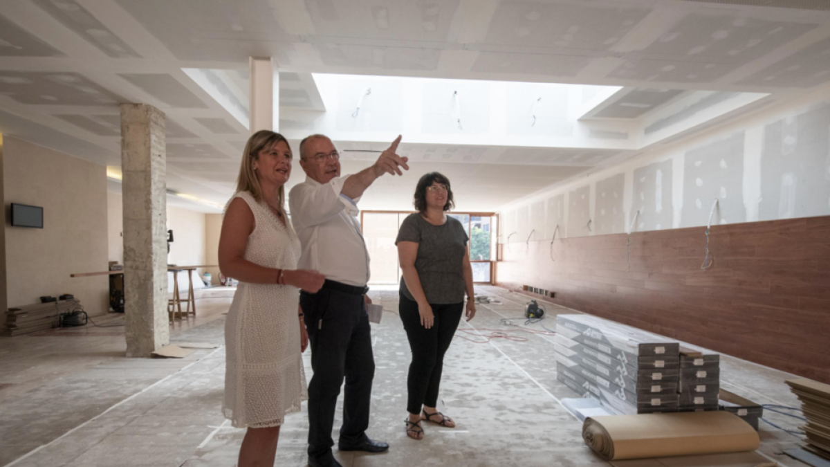 El Tanatorio municipal de Reus tendrá en septiembre un acceso a las salas de velatorio más ancho y cómodo