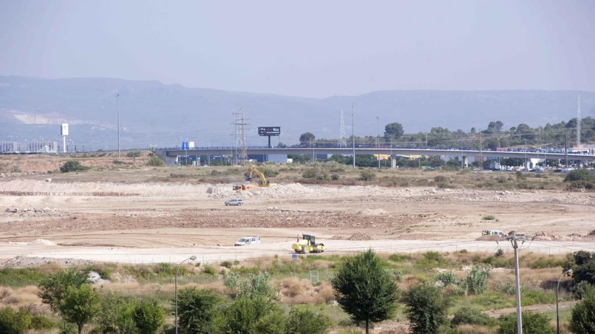 Tretze unions temporals d'empreses aspiren a urbanitzar el PPU-10