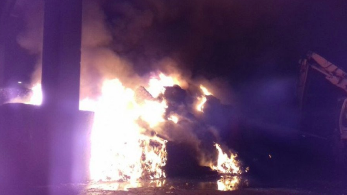 Crema la planta de reciclatge Griñó Ecològic de Constantí