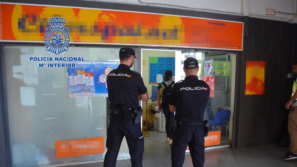 Tres detinguts a Tarragona i Lleida per explotar treballadors en una empresa de cítrics de Múrcia