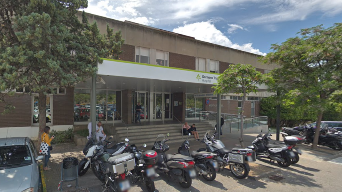 El Hospital Can Ruti incorpora un vehículo eléctrico de juguete para que los niños conduzcan hasta el quirófano