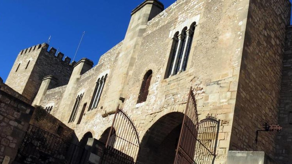 L'Ajuntament de Tortosa ha enderrocat dos cases per obrir una zona de passeig entre l'absis i la Suda