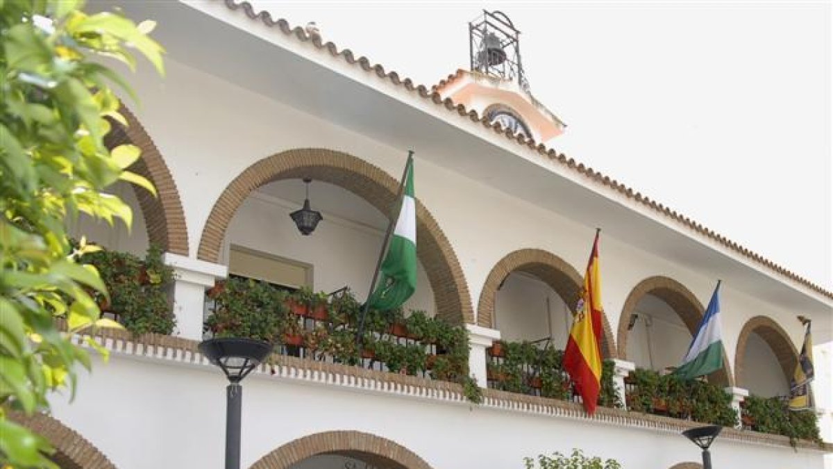 S'enfronta a 3 anys de presó per col·locar una càmera en un bany de noies de l'Ajuntament de Lepe