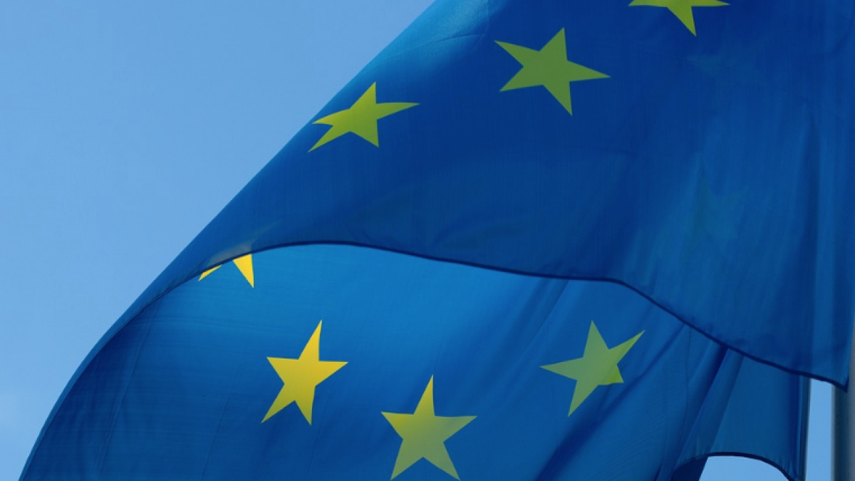 Un alt funcionari de la Comissió Europea condemnat a 4 anys de presó per violar una treballadora al seu despatx