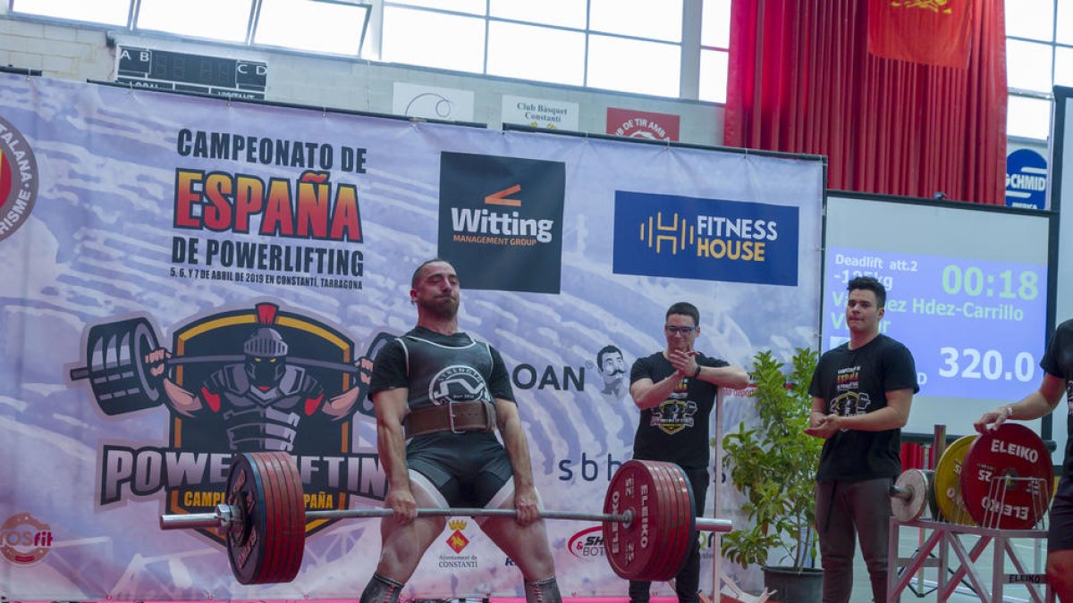 Constantí acoge a los mejores deportistas de powerlifting del país