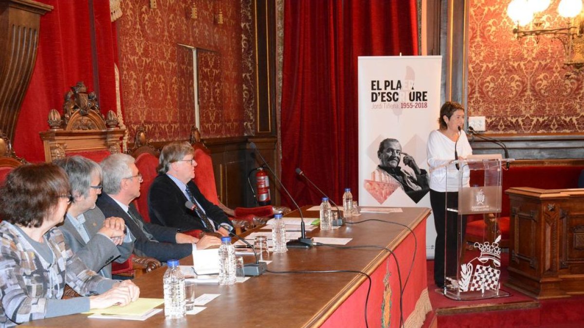 La conferencia de Margarida Aritzeta inaugura las 'Jornadas Jordi Tiñena'