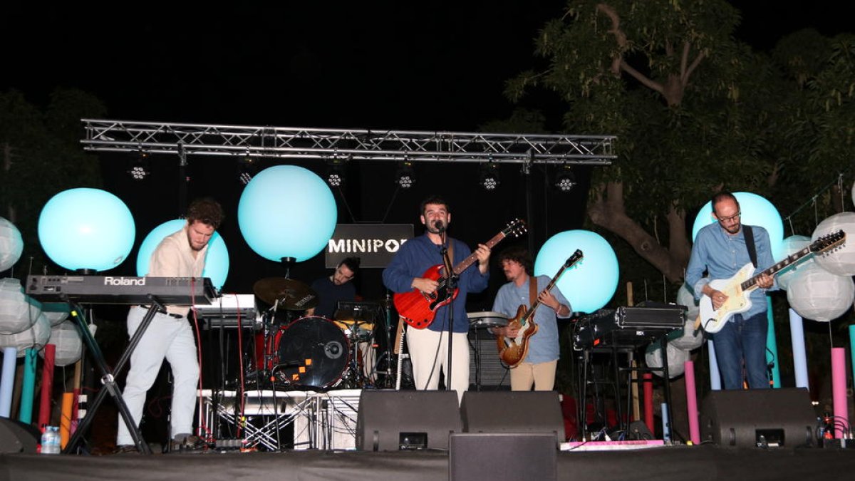 El Petit de Cal Eril encisa el públic del Minipop amb la presentació del seu nou disc