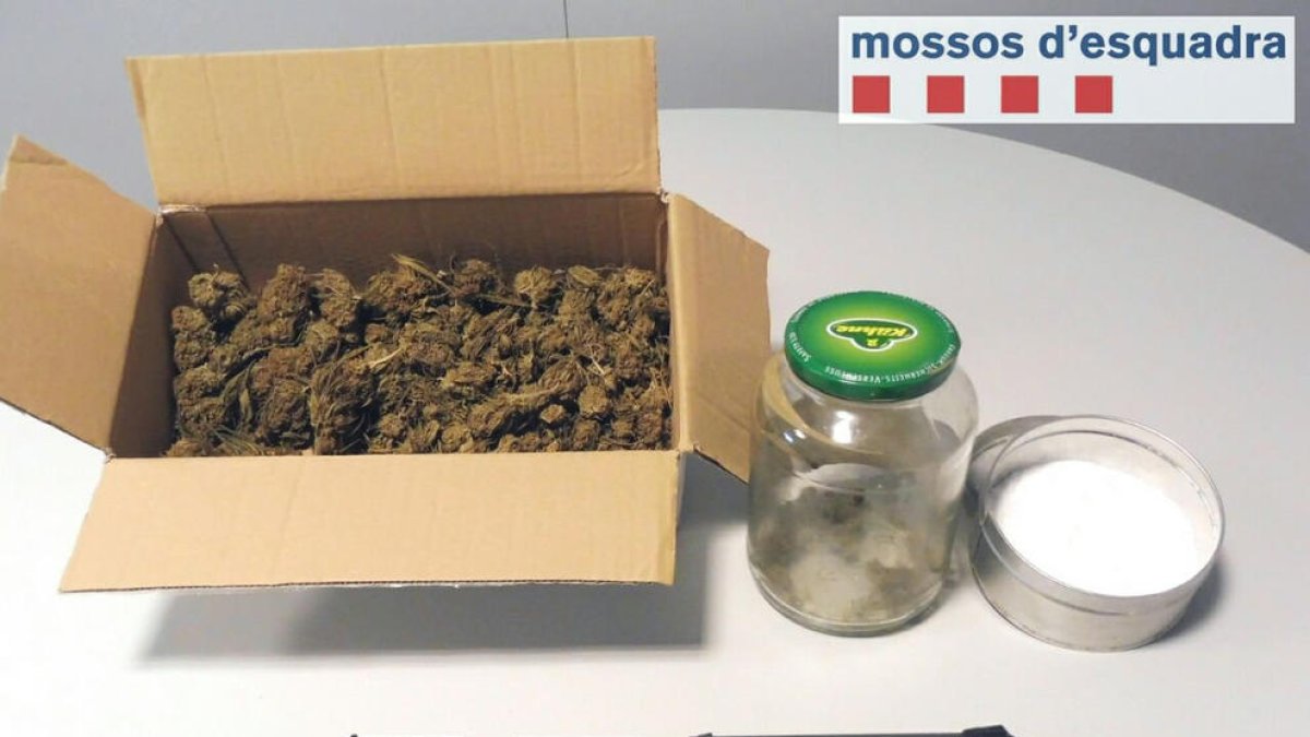 Detingut per amenaçar de mort amb una pistola simulada un veí seu, a Guissona