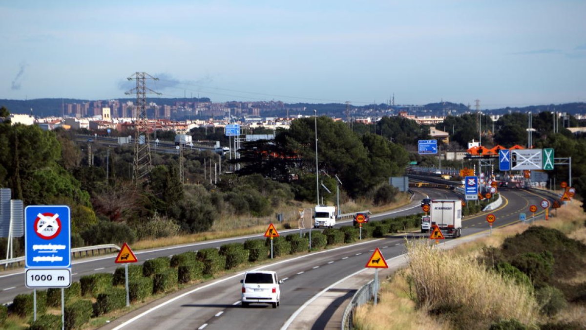 Ábalos preveu que el trànsit a l'AP-7 liberalitzada augmenti un 30% i ho veu «absorbible»