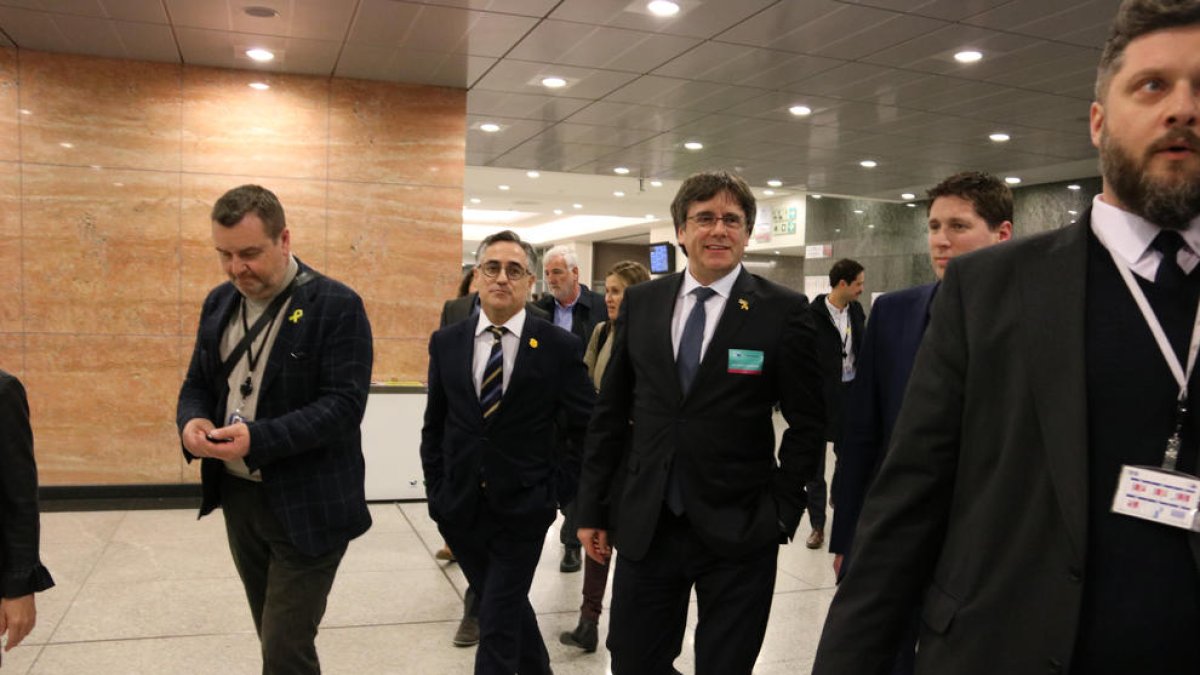 Inteligencia de Bélgica congeló relaciones con España en el 2018 por las balizas a Puigdemont