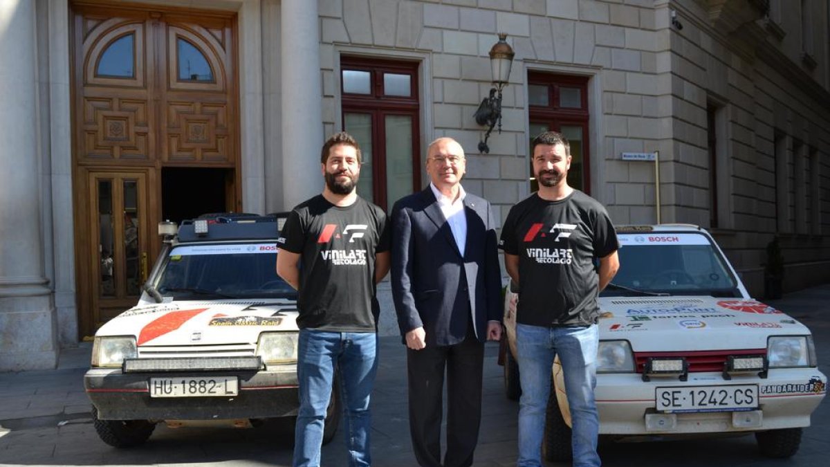 El alcalde de Reus, Carles Pellicer, junto a Jordi Alberich y Javier Garvin.