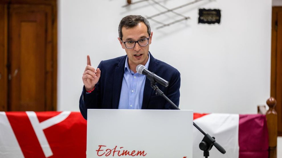 El PSC Constantí llena el Sindicato Agrícola durante la presentación de la candidatura