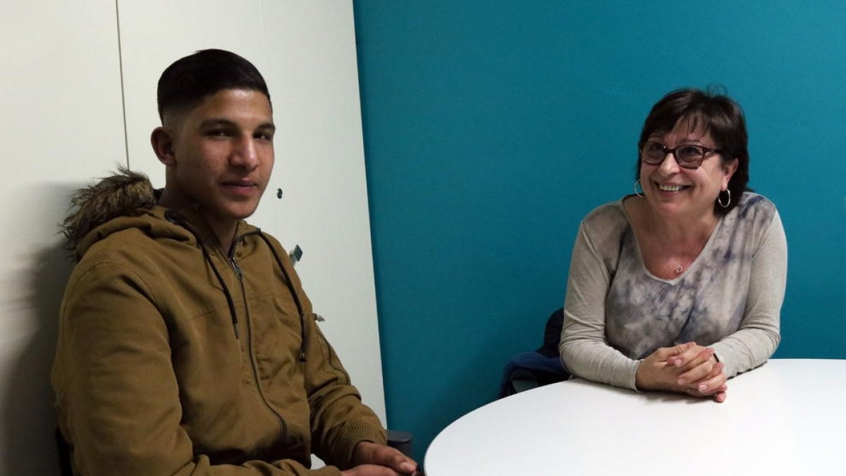 Les proves d'edat expulsen del sistema els menors no acompanyats