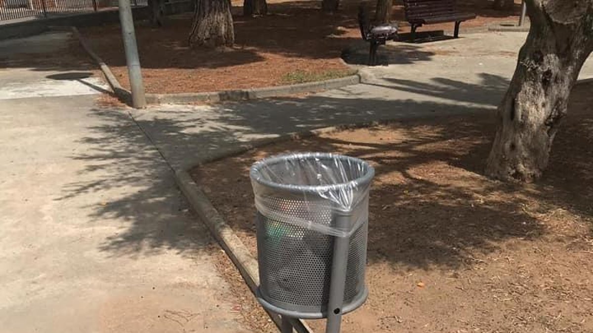 Hogueras, pintadas y amenazas en el vecindario de la plaza de la Fiesta Mayor de Reus