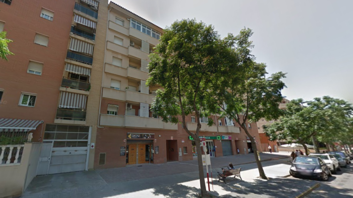 Crema la cuina en un pis de Sant Pere i Sant Pau