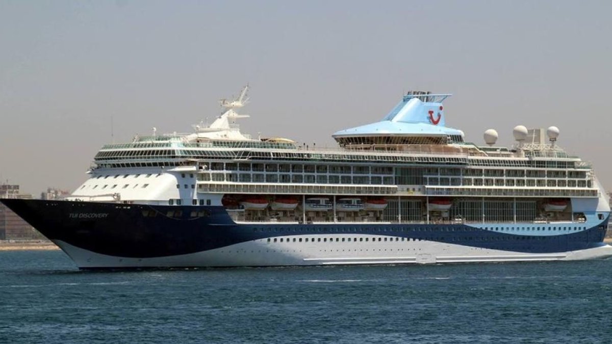 Un creuer cancel·la l'escala prevista per aquest divendres a Tarragona i es trasllada a Eivissa