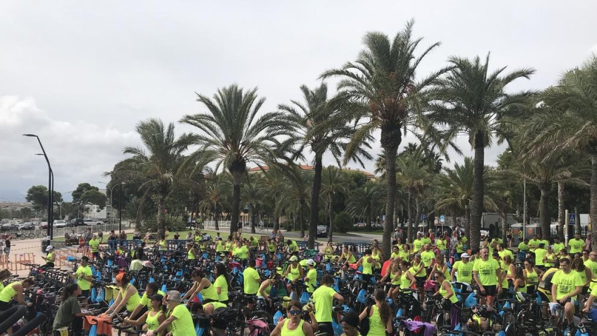 Cambrils pedalejarà durant cinc hores per recaptar fons per la investigació del càncer infantil