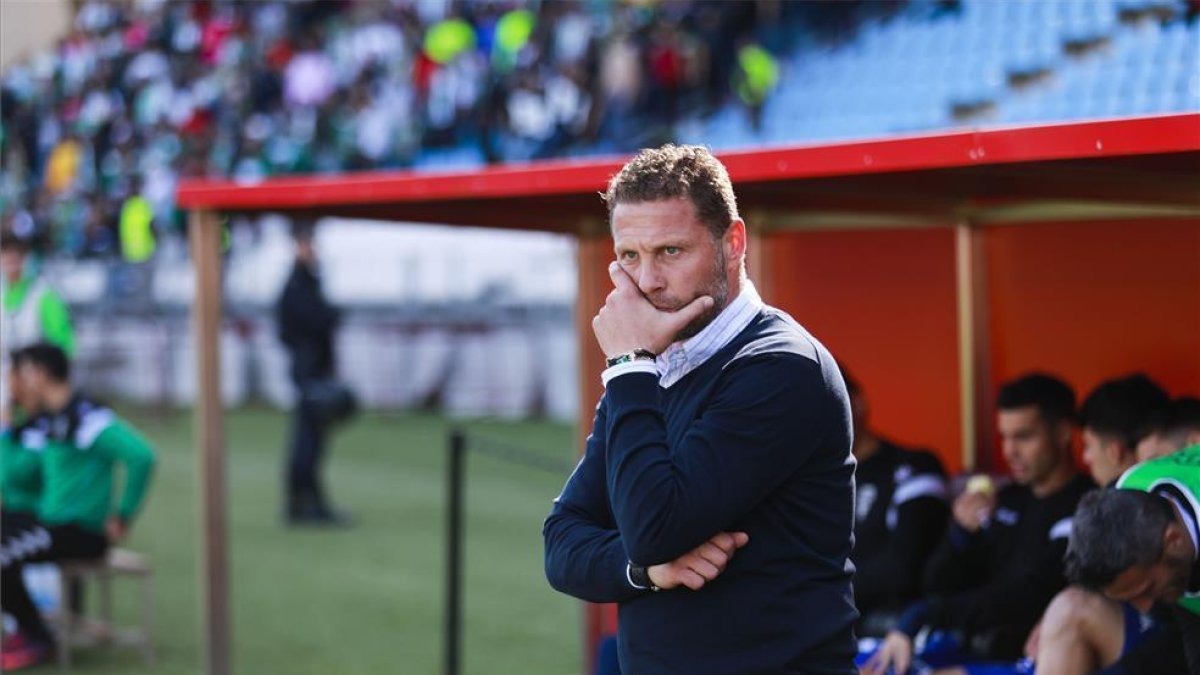 El Córdoba destitueix a Curro Torres i nomena Rafael Navarro com a nou entrenador