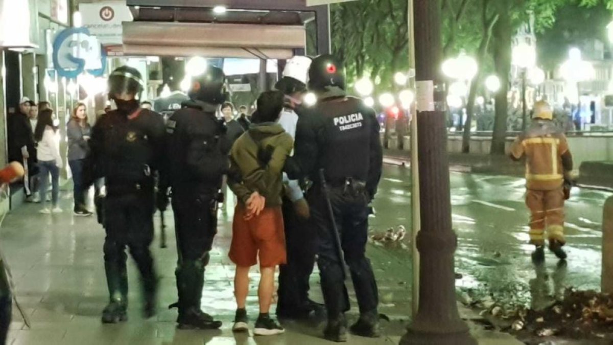 Aldarulls, detinguts, tensió i caos a Tarragona