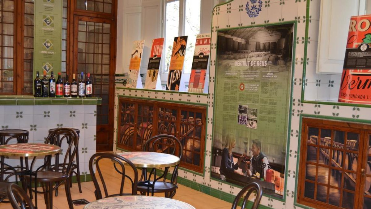 Abre al público la 'Casa del vermú y el vino' de Reus