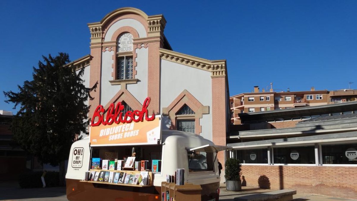 Una 'food truck' acostarà els llibres de les Biblioteques Municipals de Reus per la ciutat