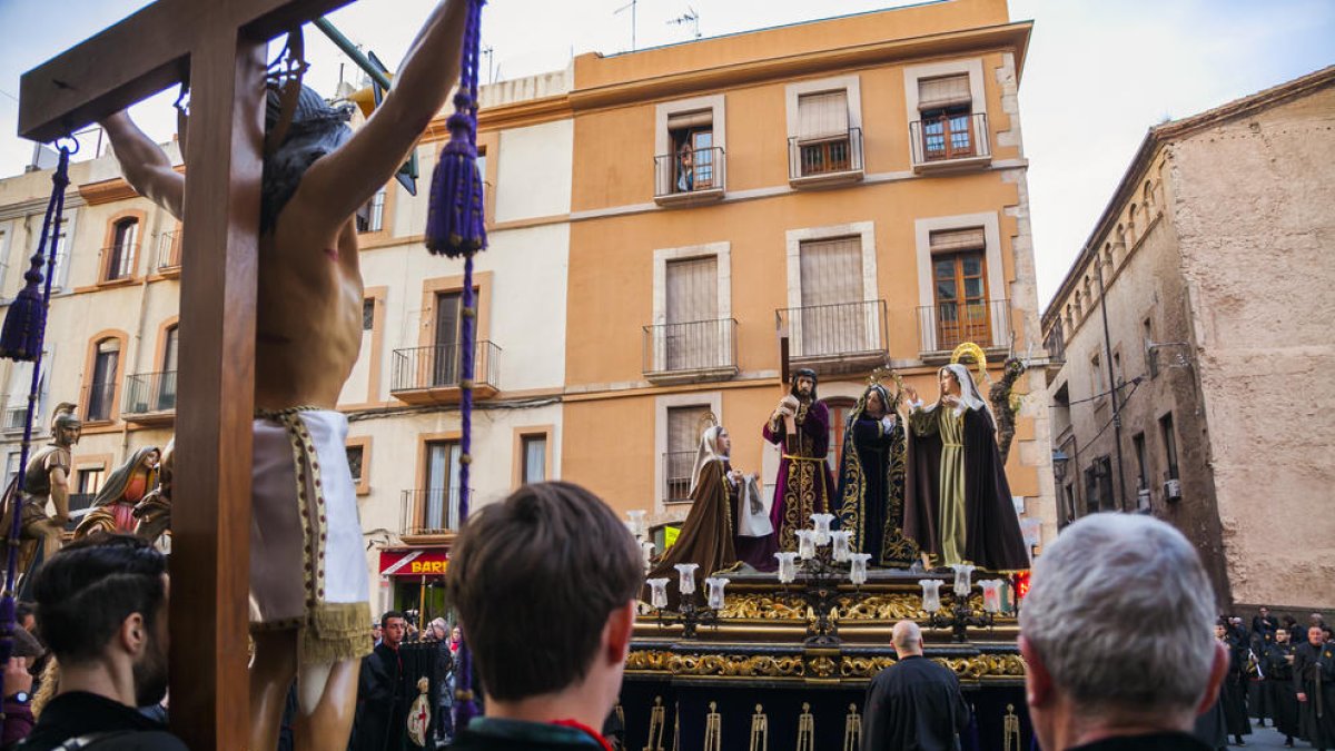 Els Natzarens celebren el tradicional viacrucis a Sant Francesc