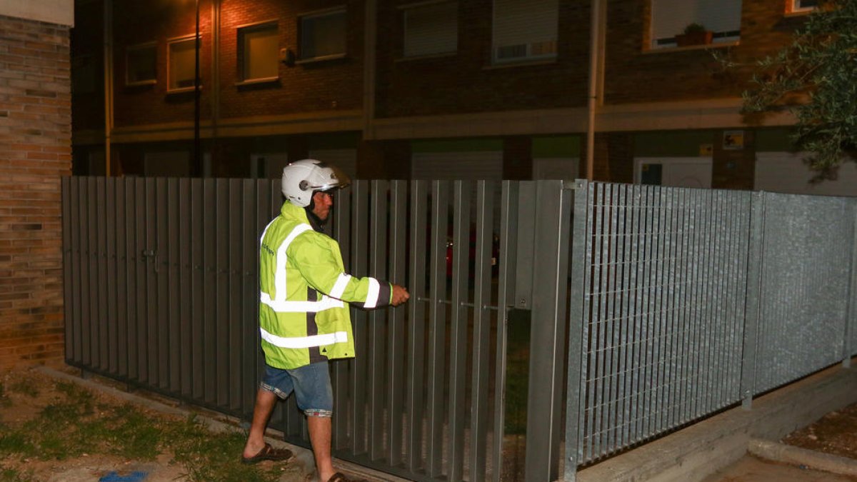 Tanquen la plaça de la Festa Major de Reus 4 mesos després de col·locar-hi la reixa
