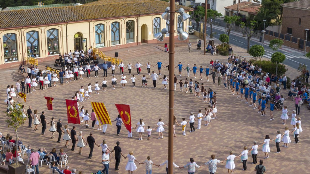 Deu colles participen al VIII concurs de Sardanes Vila de Constantí