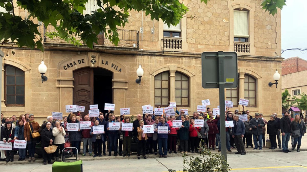 abocador, terreny, Ribera Digna, protesta, Riba-roja Decideix, encadenat, Ajuntament, obra, concentració, dipòsit, Riba-roja
