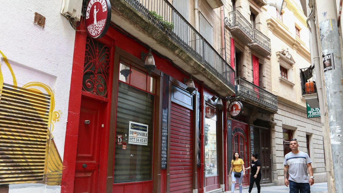 El Café de Reus, que estaba cerrado desde el pasado invierno, se traspasa