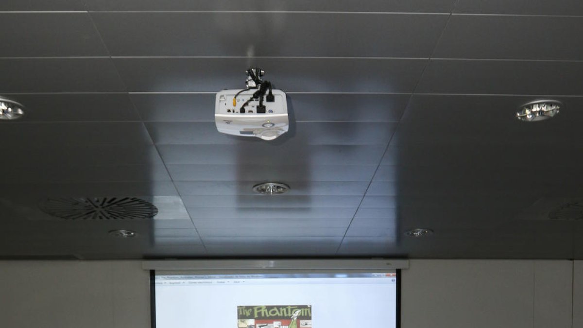 Els més petits aprenen a dibuixar còmics a través del Bibliovinyetes