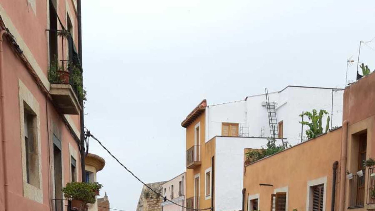 El trenecito turístico de Tarragona pierde el control y ha quedado bloqueado en la Parte Alta