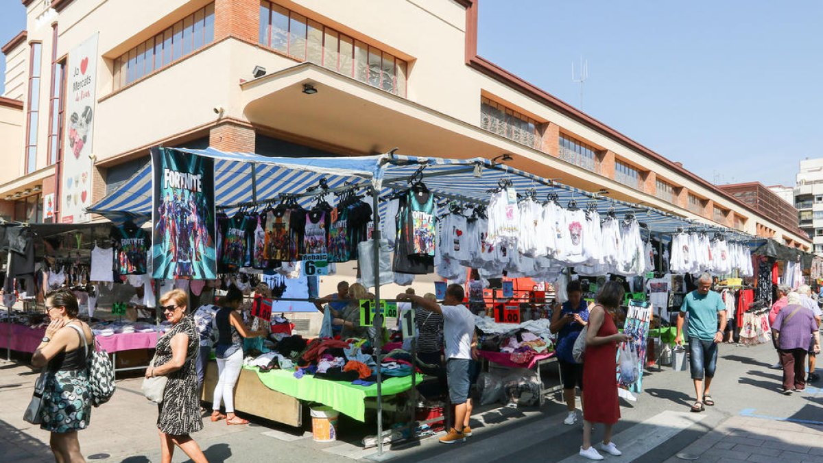 Mercat de Marxants al voltant del Mercat Central de Reus