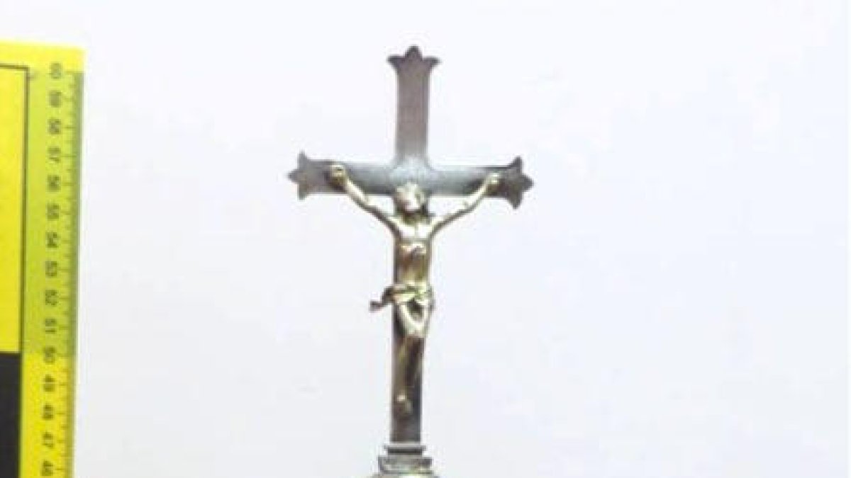 La Guàrdia Civil recupera un reliquiari robat fa 40 anys a l'església de Gandesa