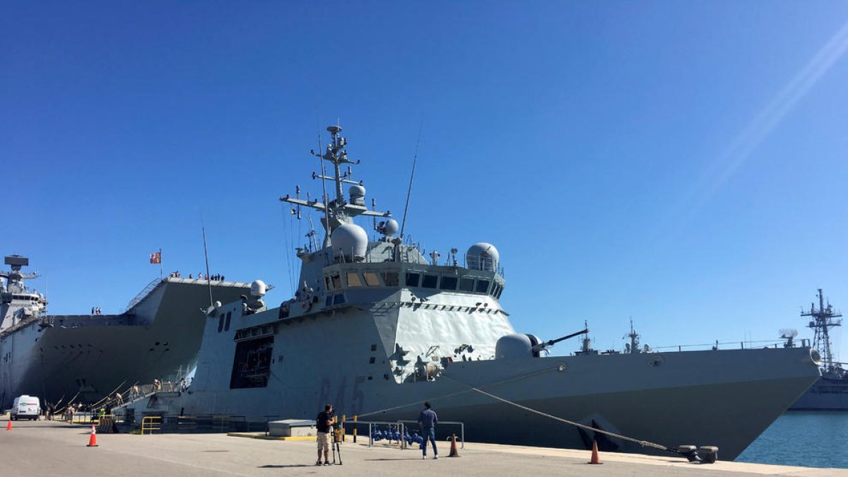 L'Audaz torna cap a Espanya amb 15 migrants rescatats per l'Open Arms