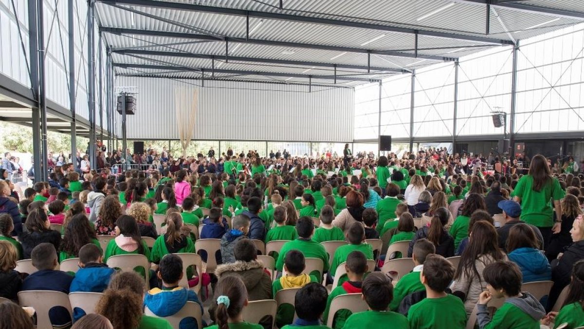 Gairebé 900 escolars participen a la Cantada de Sant Jordi de Vila-seca