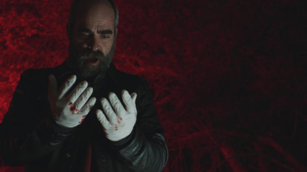 Paco Plaza retrata los «trágicos efectos» del narcotráfico en las familias en el thriller en 'Quien a hierro mata'