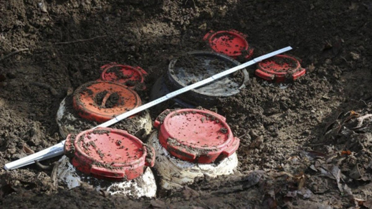 Hallan un zulo con explosivos en Francia que la policía atribuye a ETA